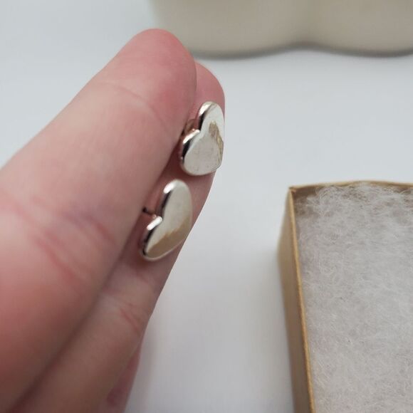 Sterling silver heart stud earrings for pierced‎ ears - Picture 3 of 3